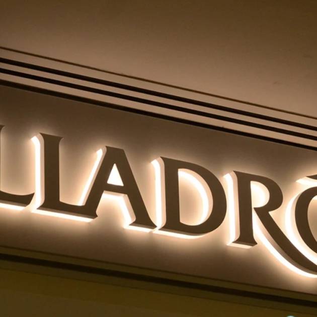 زنكور + اكريليك إضاءة خلفية وجانبية 2سم (20مل)